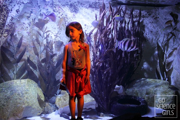 Girl at Sydney Aquarium