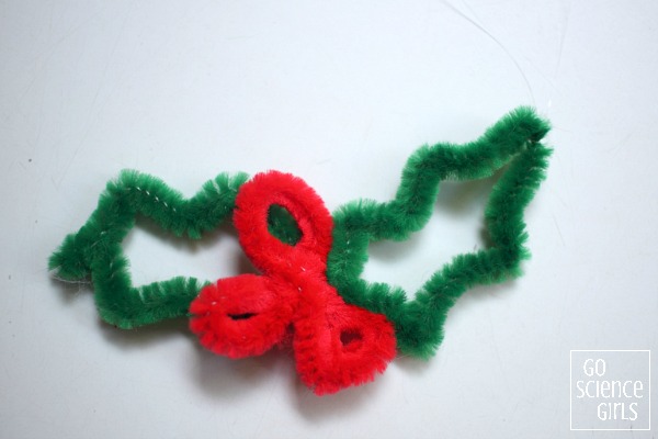 Pipe cleaner holly